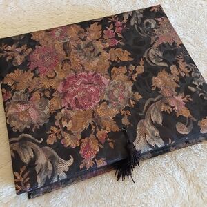 🌺 Like New Floral Tapestry Secretary Box with Tassel